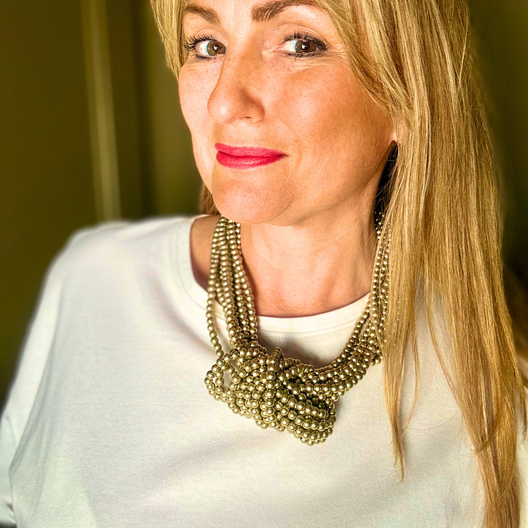 DOREEN resin bead knot choker necklace