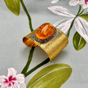 Handmade brass gemstone cuff bracelet 'MARGUERITE'