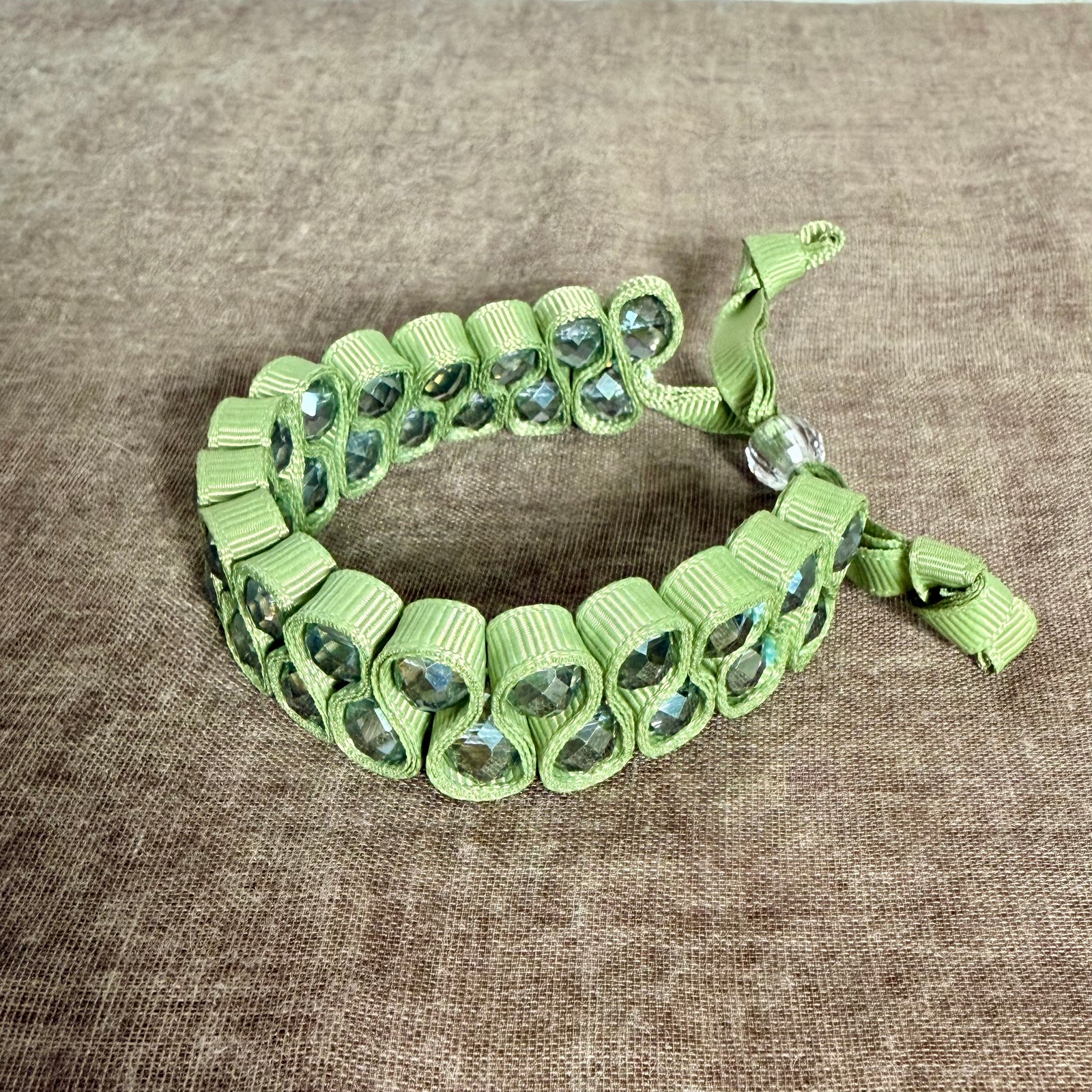 Iridescent bead and ribbon slider bracelet 'DAWN'