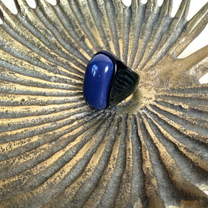 Large oblong resin ring 'LORRAINE'