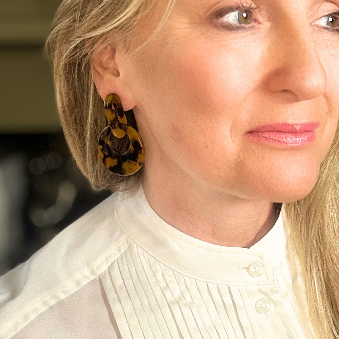 Resin circle drop earrings 'TESS'
