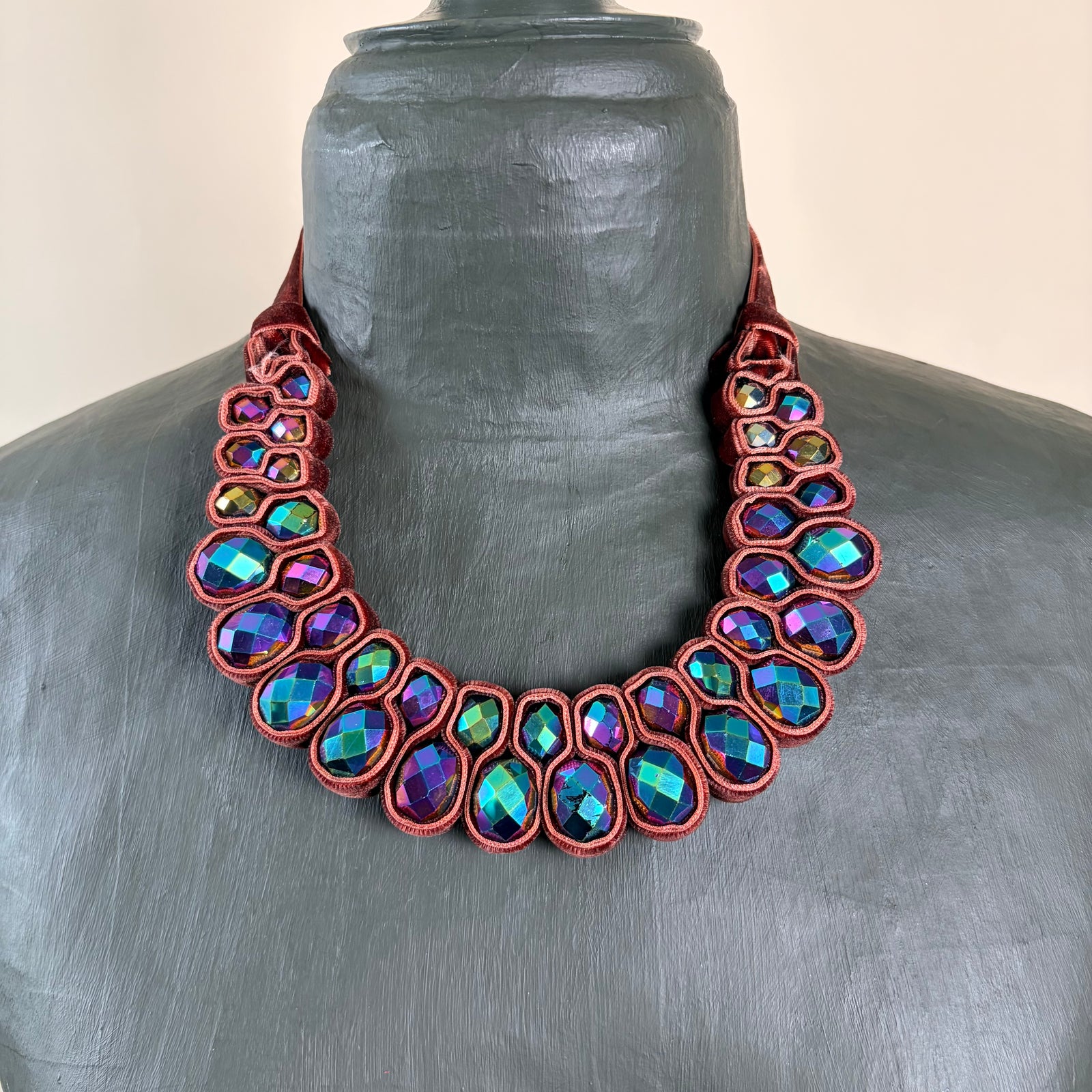 Ribbon and bead choker necklace 'ANN'