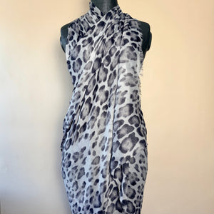 Lightweight leopard print scarf/sarong 'SALCOMBE'