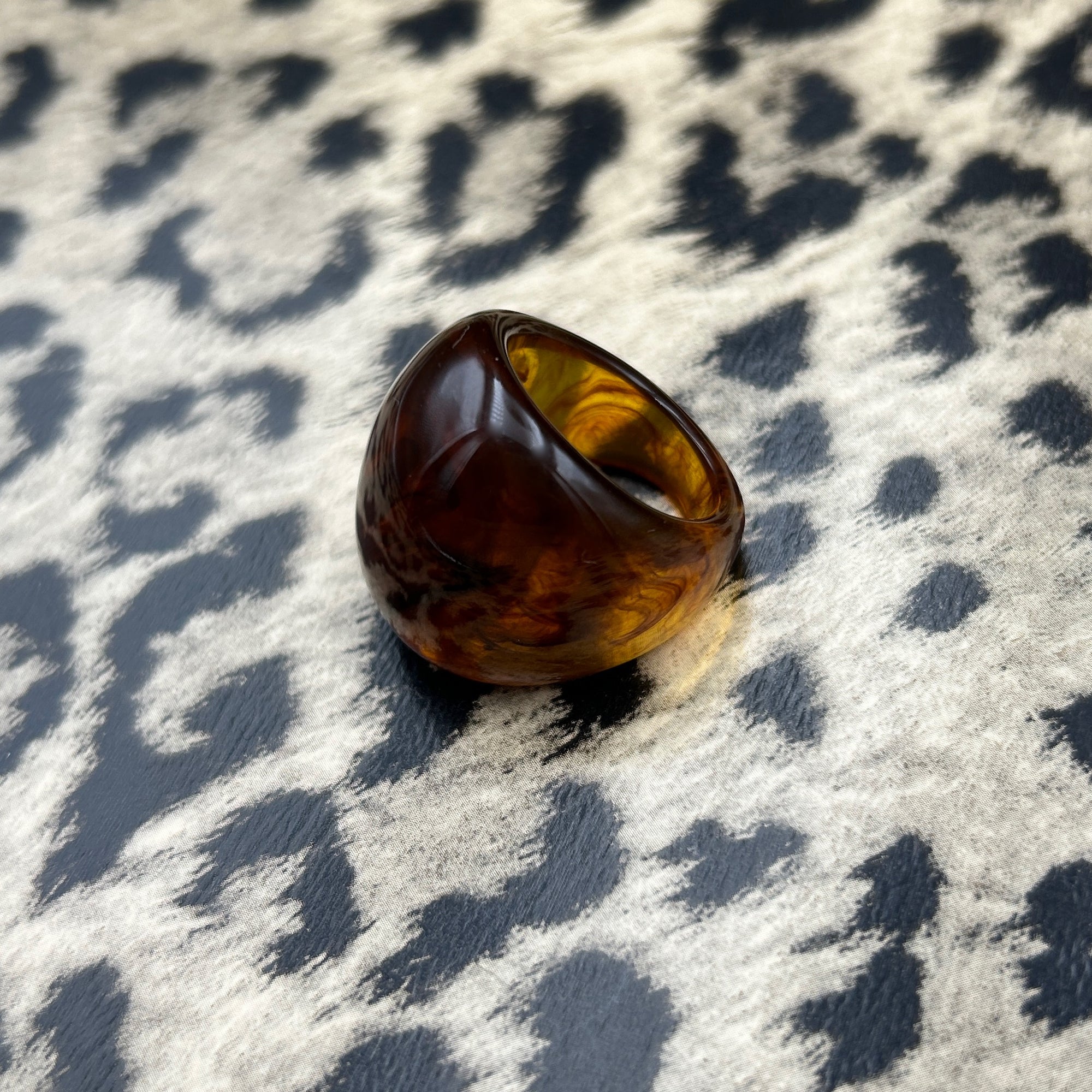 'Daisy' resin cocktail ring