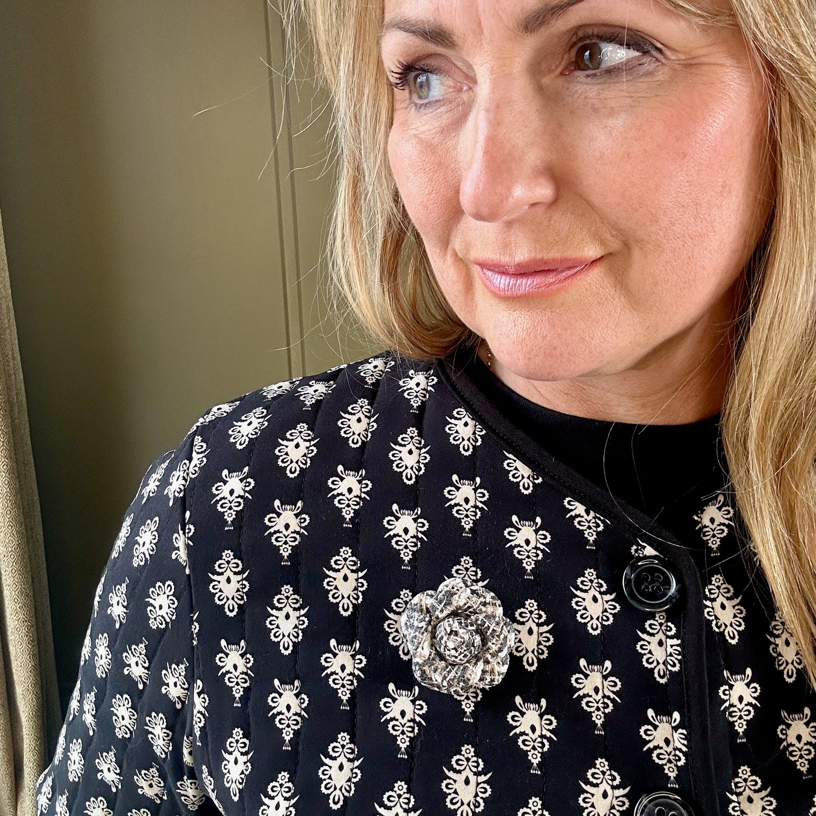 HENRIETTA small tweed fabric flower brooch