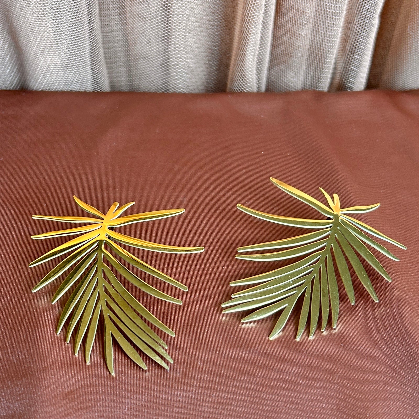 ALEXIS cut out leaf design earrings