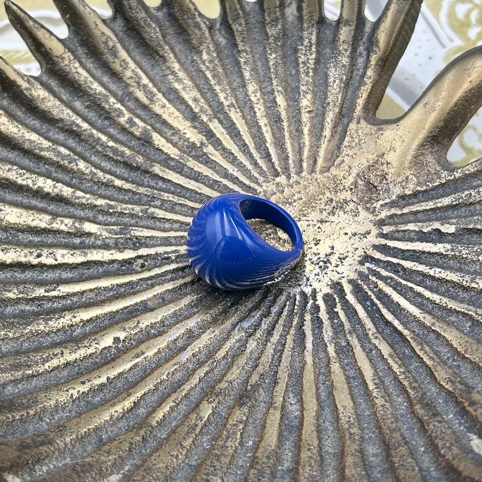 POPPY dome shaped resin cocktail ring