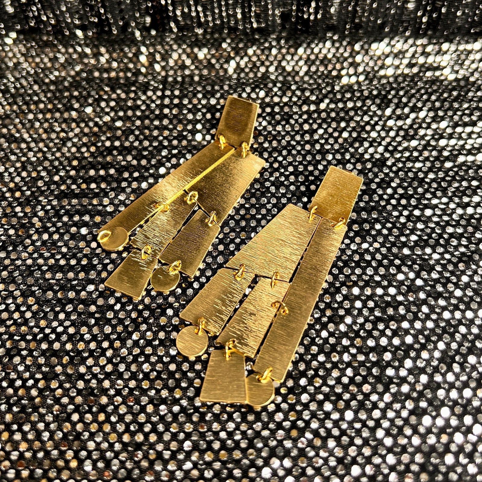 MARGOT geometric metal drop earrings