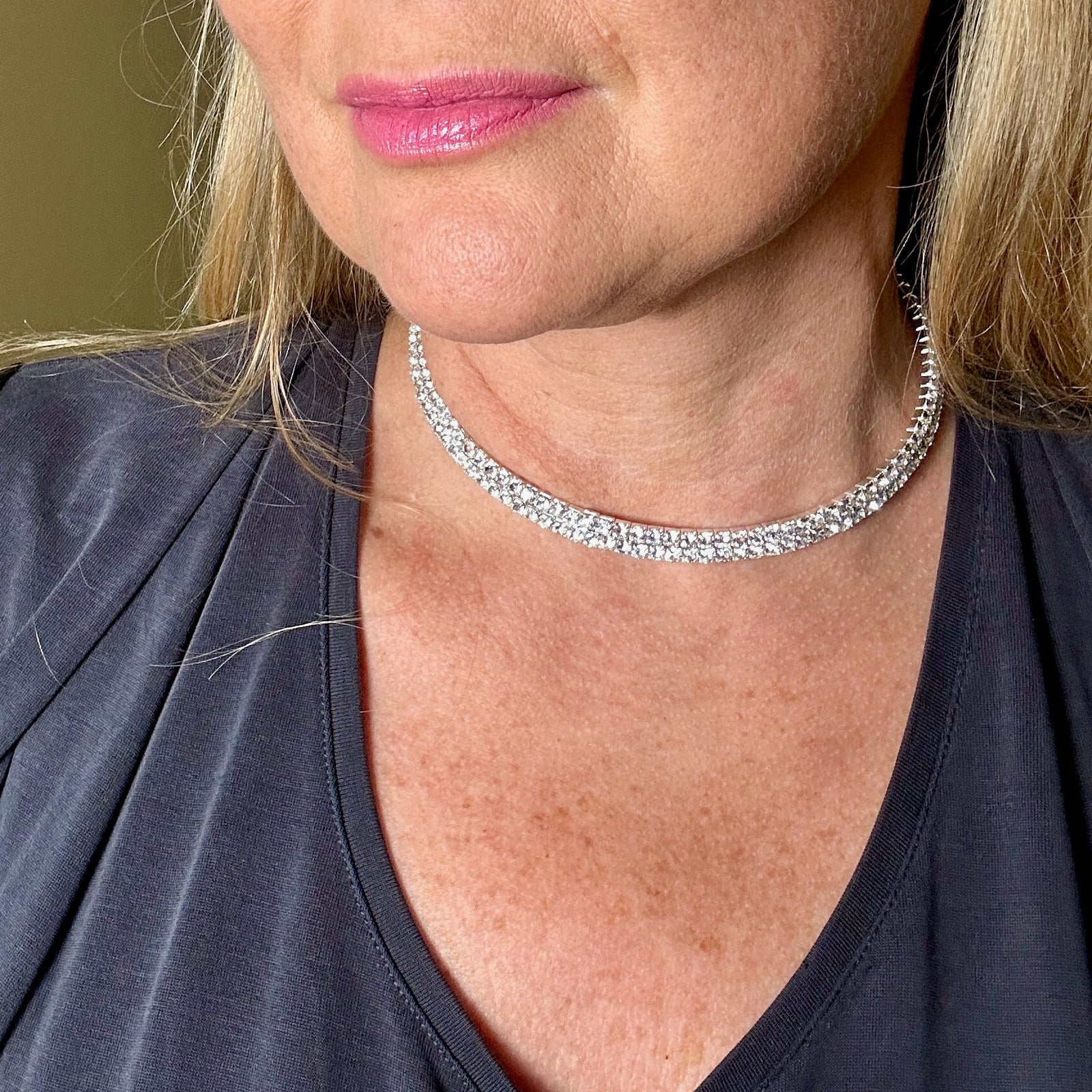 VIOLA white crystal choker necklace