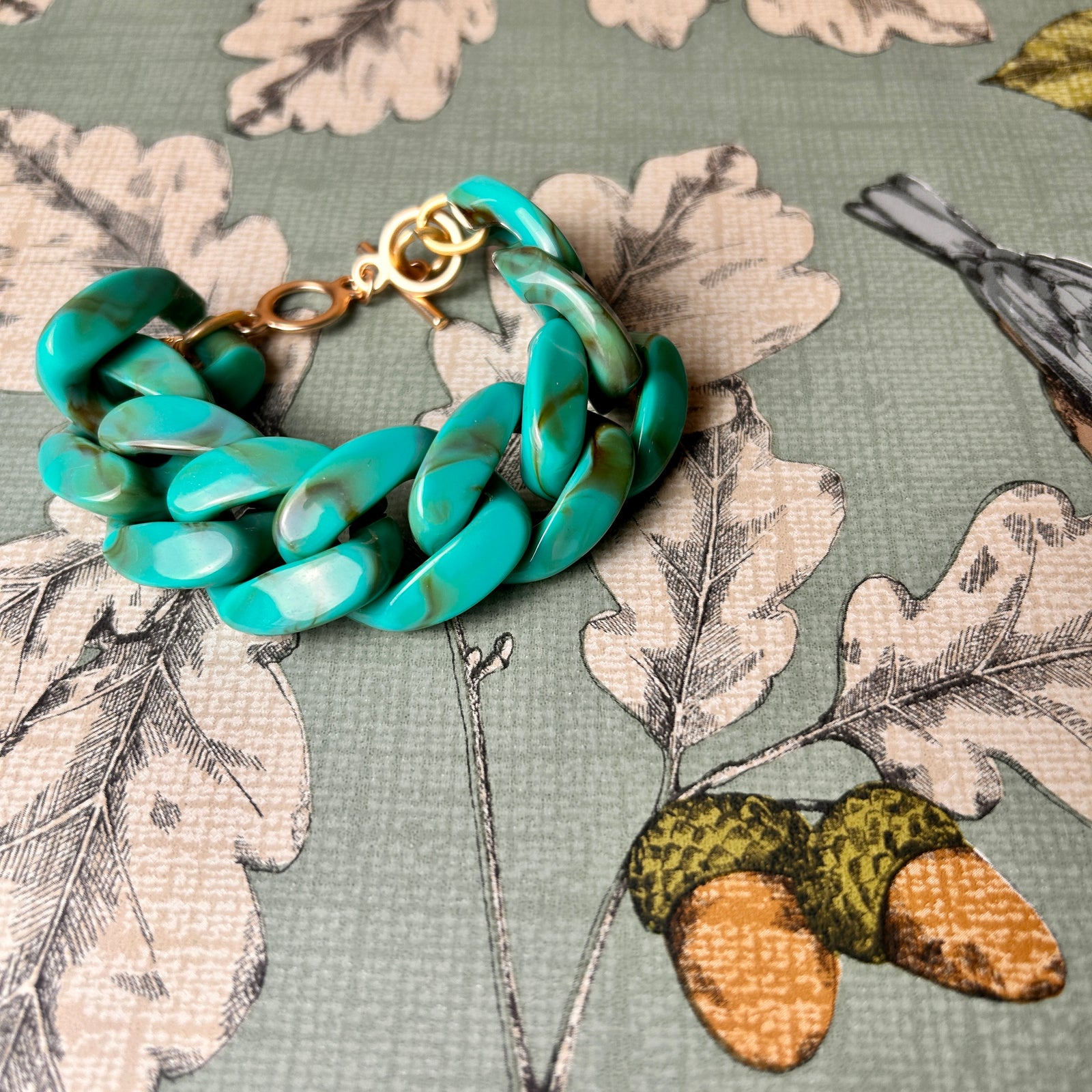 MADELAINE resin link bracelet