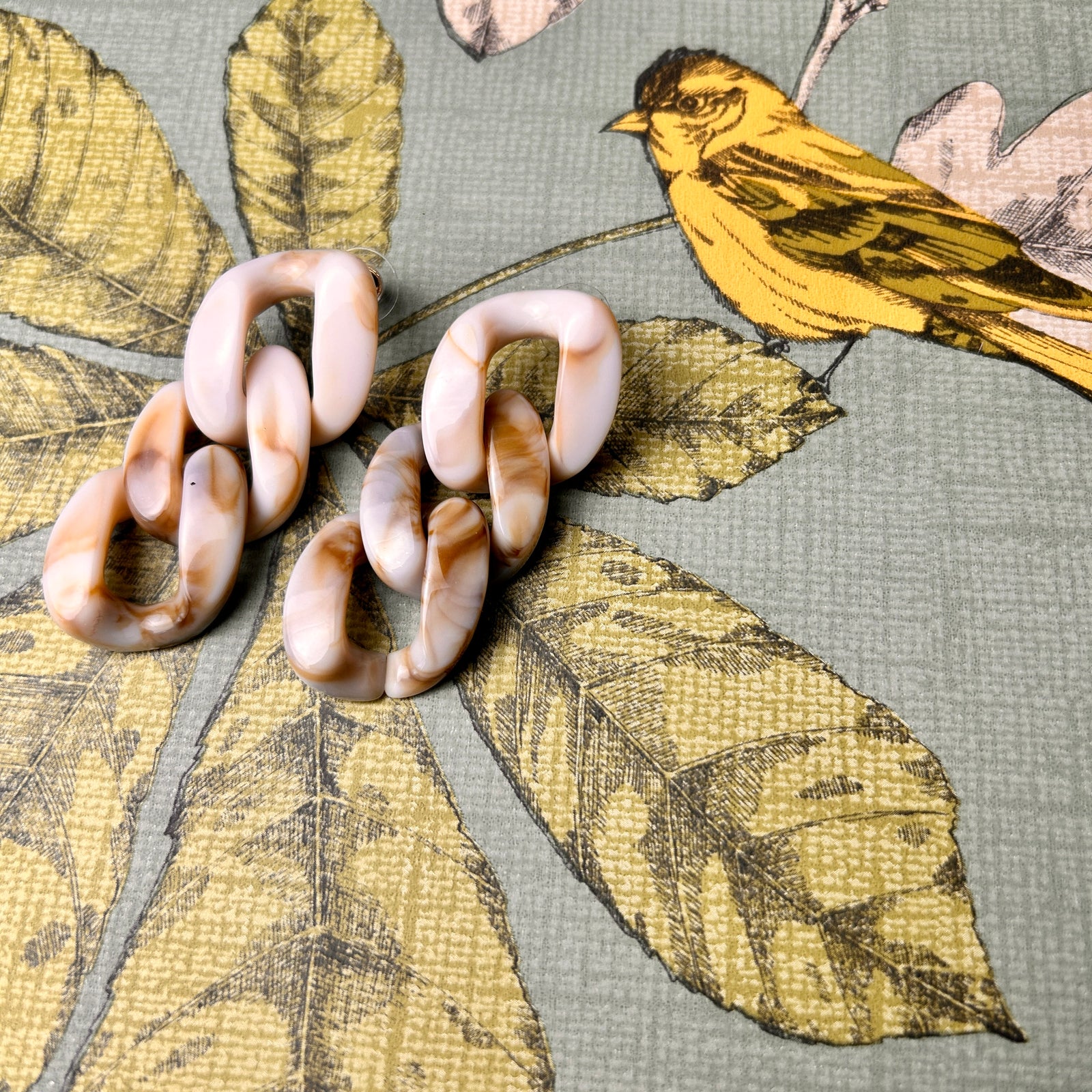 CAROLE  resin link drop earrings