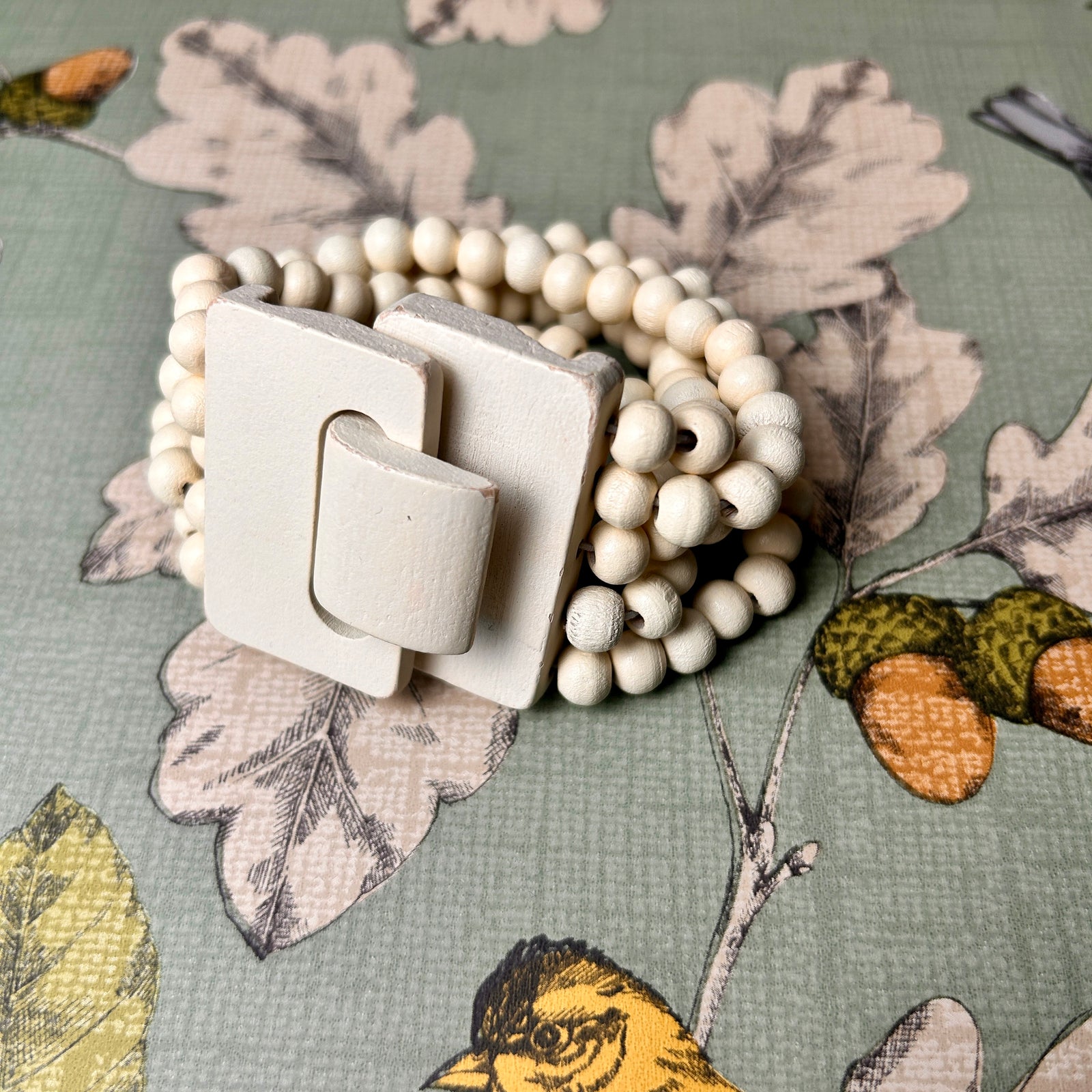 JUDITH wooden ball and clasp bracelet