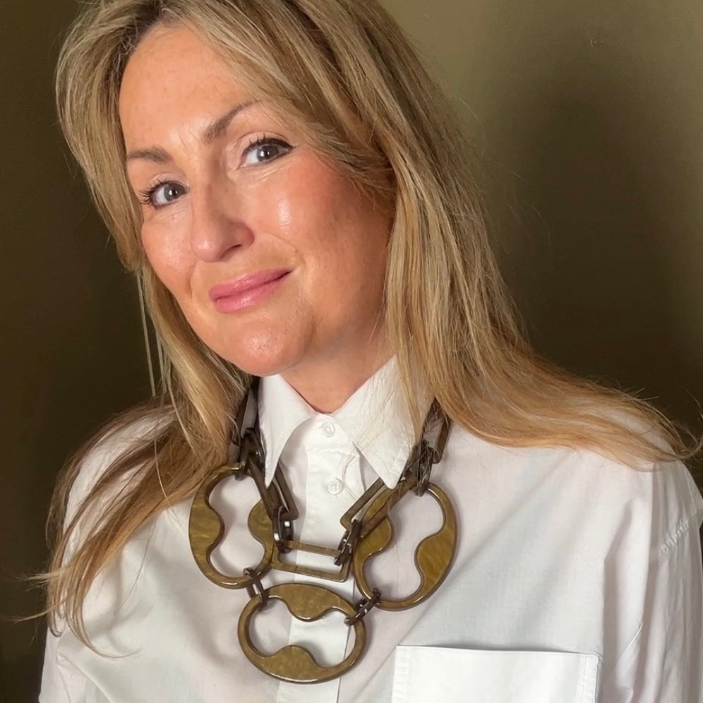 DELORES large resin link statement necklace