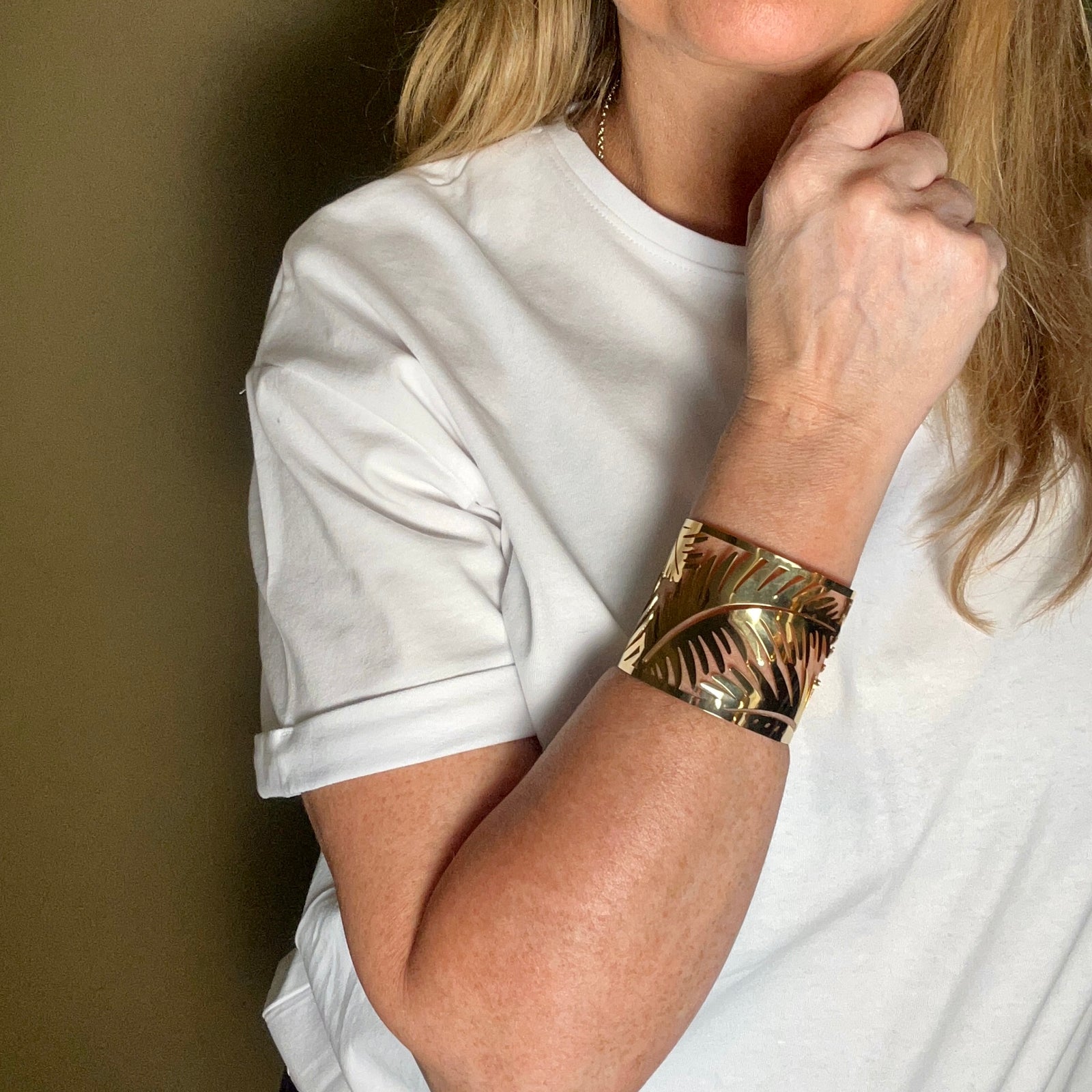 HATTIE openwork leaf design cuff bracelet