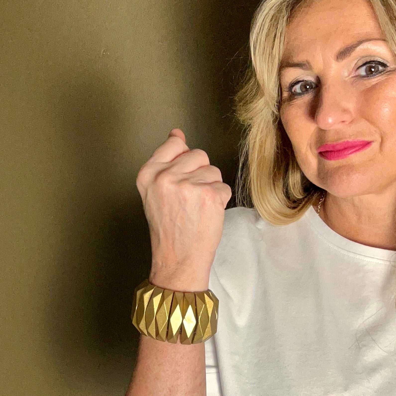 RUTHIE wooden bead stretch bracelet