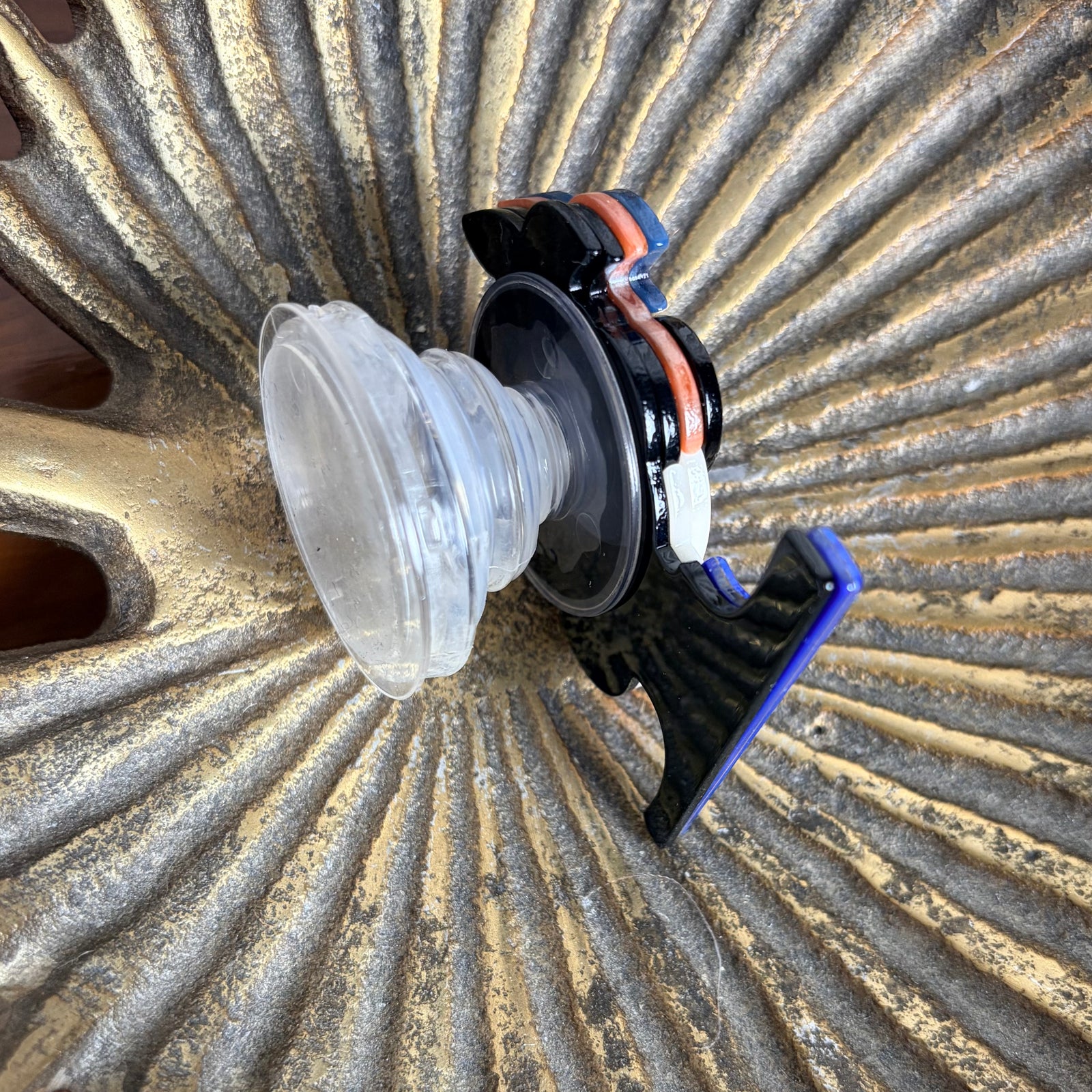 ALANI girl with glasses phone grip