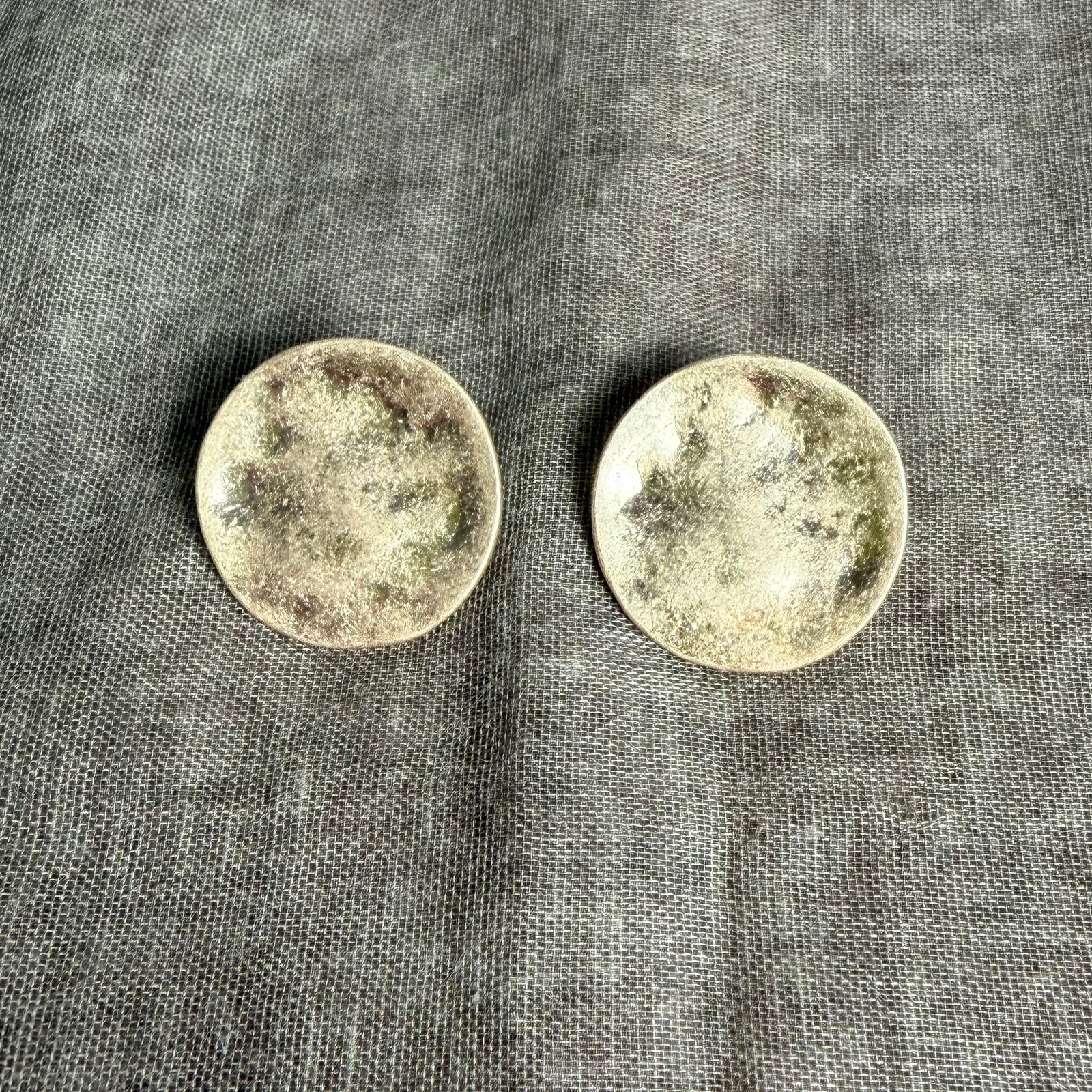 KARLOK medium beaten metal disc stud earrings