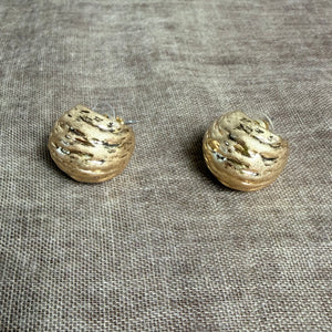 SAMANTHA small round textured metal hoop earrings