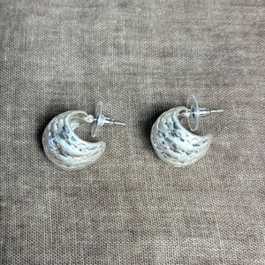 SAMANTHA small round textured metal hoop earrings