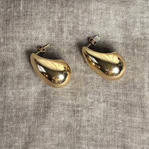 ELIANA medium-sized teardrop stud earrings
