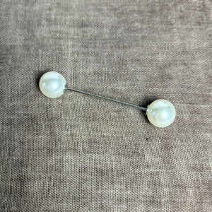 ARTEMIS pearl pin brooch