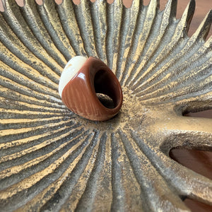 Large oblong resin ring 'LORRAINE'