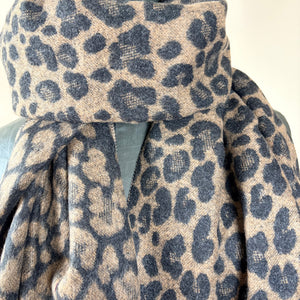 Leopard print fringed wool blend scarf 'DARTMOUTH'