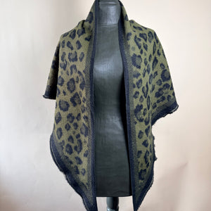 Fluffy leopard print triangle wool blend scarf 'BOURNEMOUTH'
