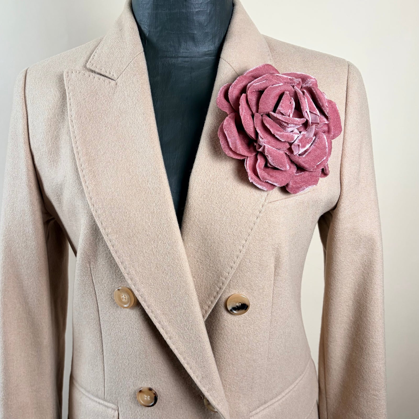 Large velvet flower brooch 'GUINEVERE'