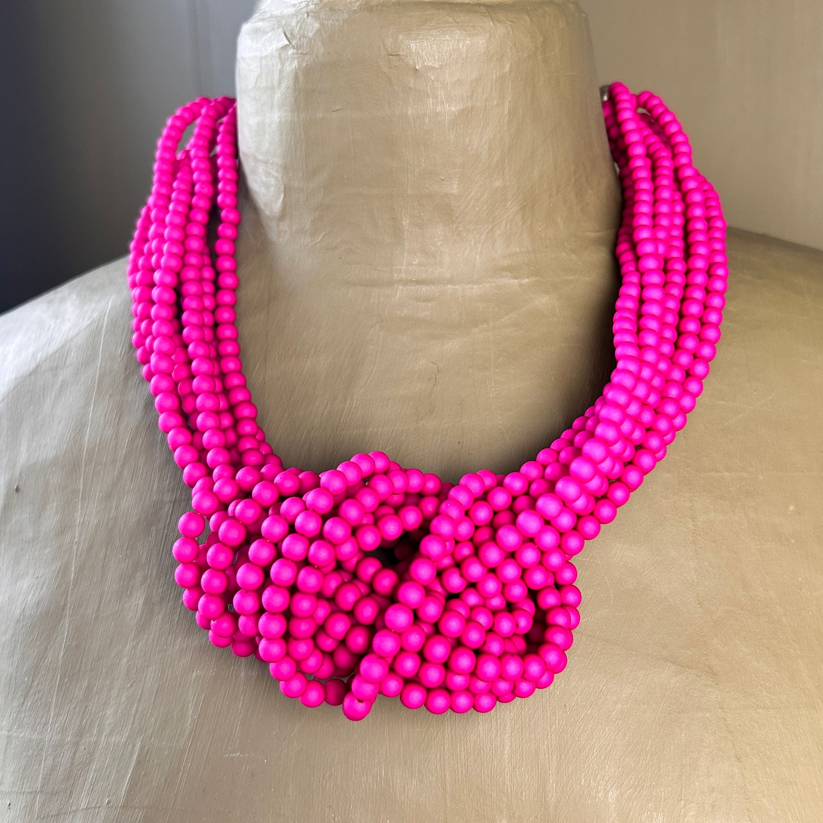 DOREEN resin bead knot choker necklace