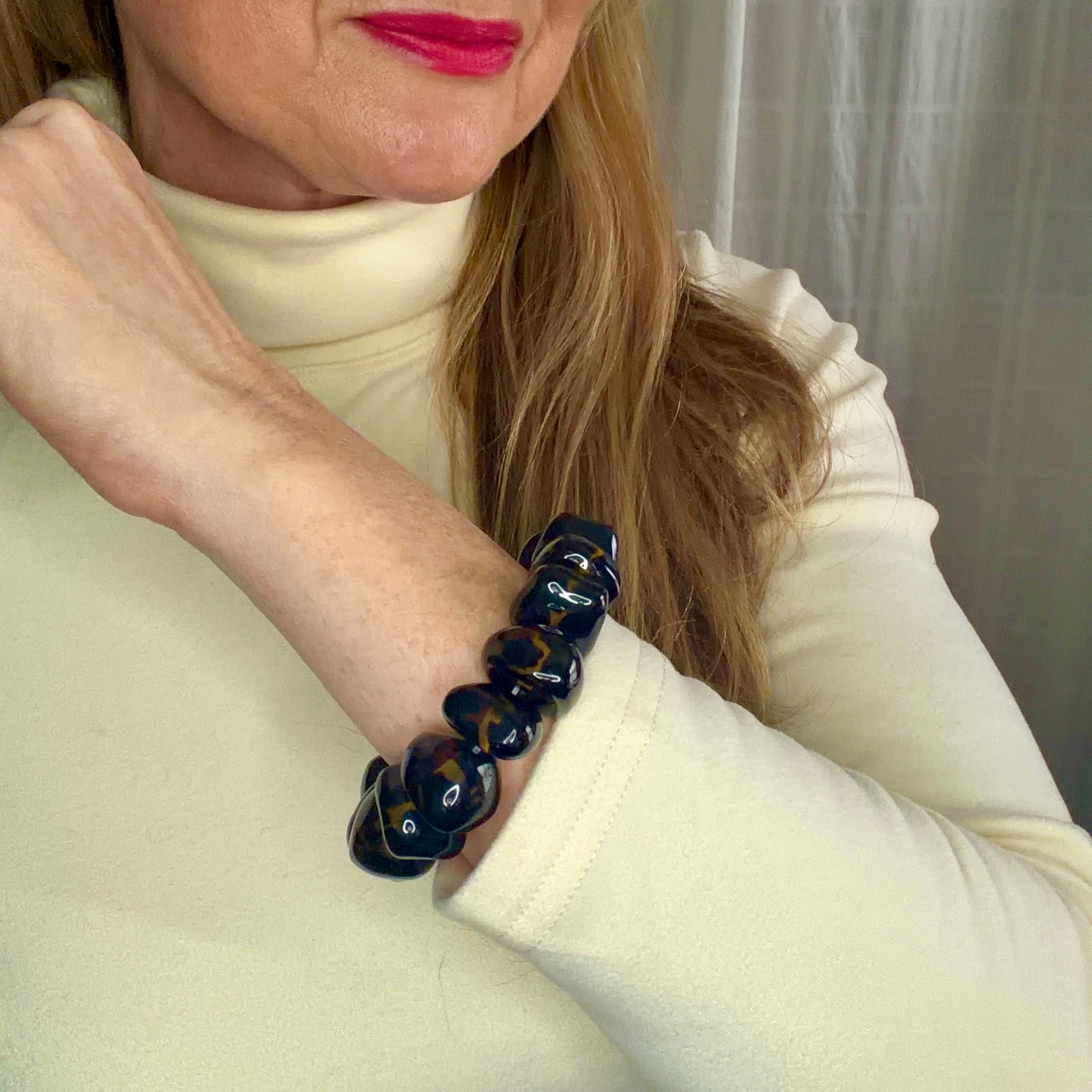 OLIVE resin beaded bracelet