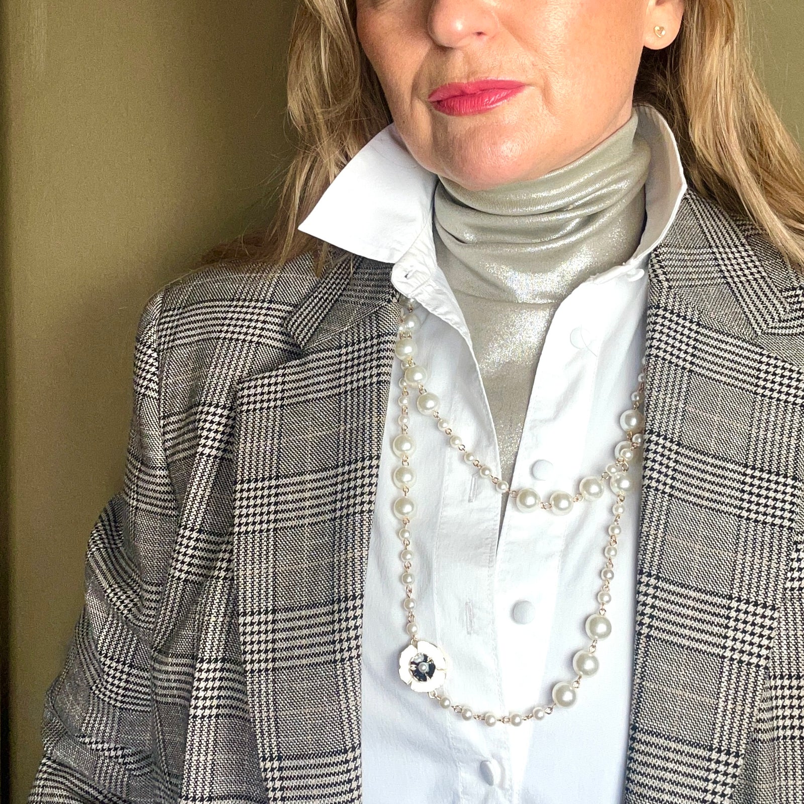 LESLIE long pearl and enamel flower necklace