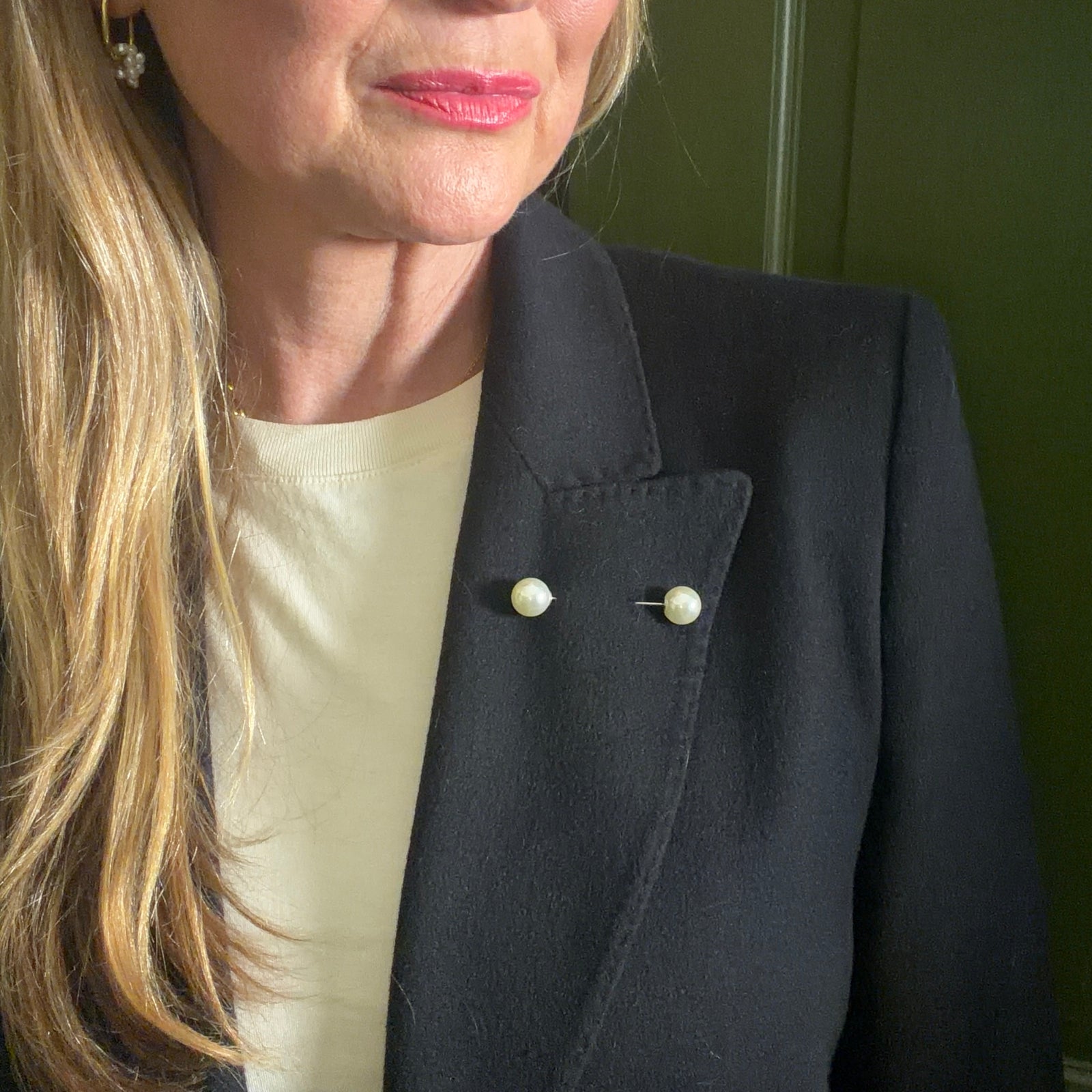 ARTEMIS pearl pin brooch