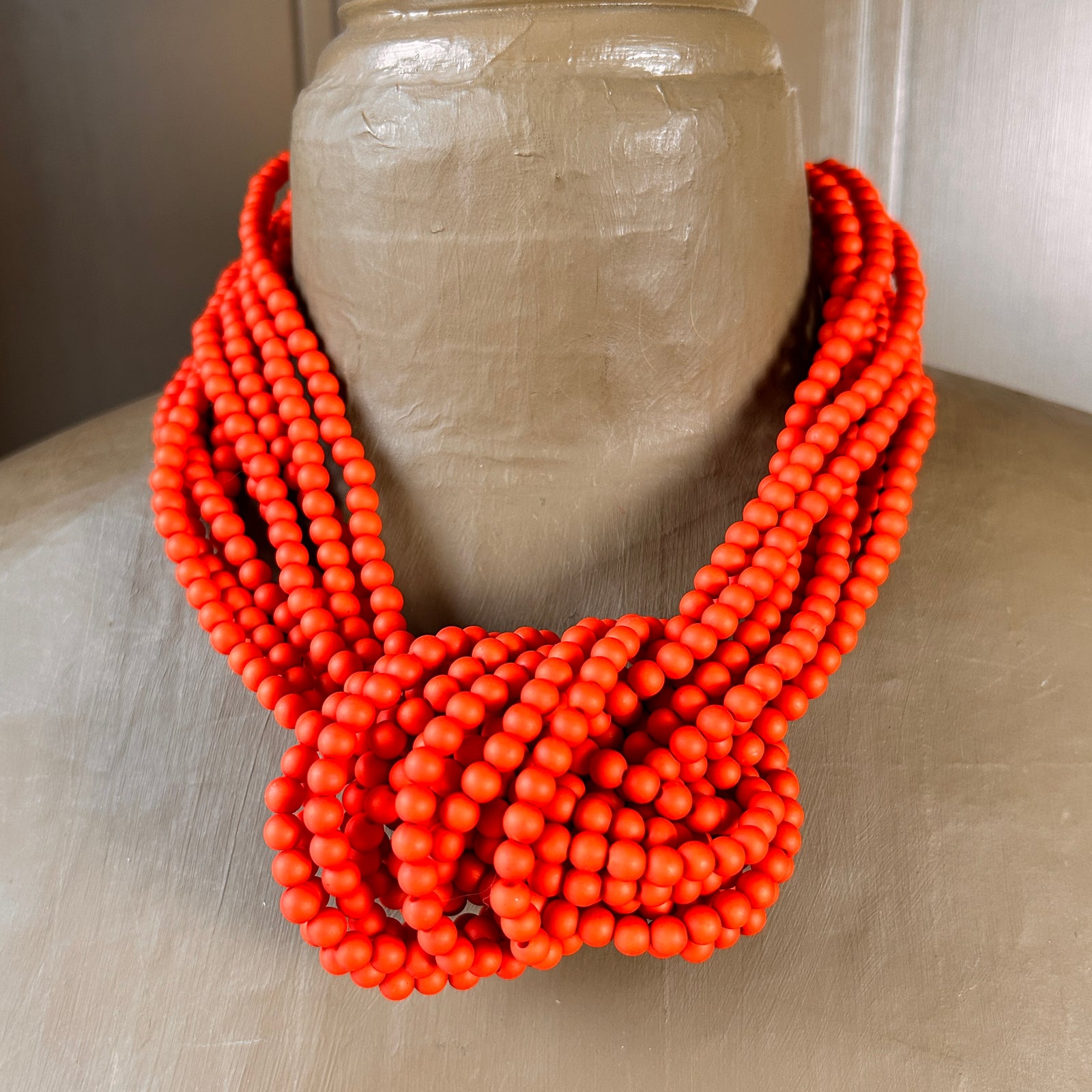 DOREEN resin bead knot choker necklace