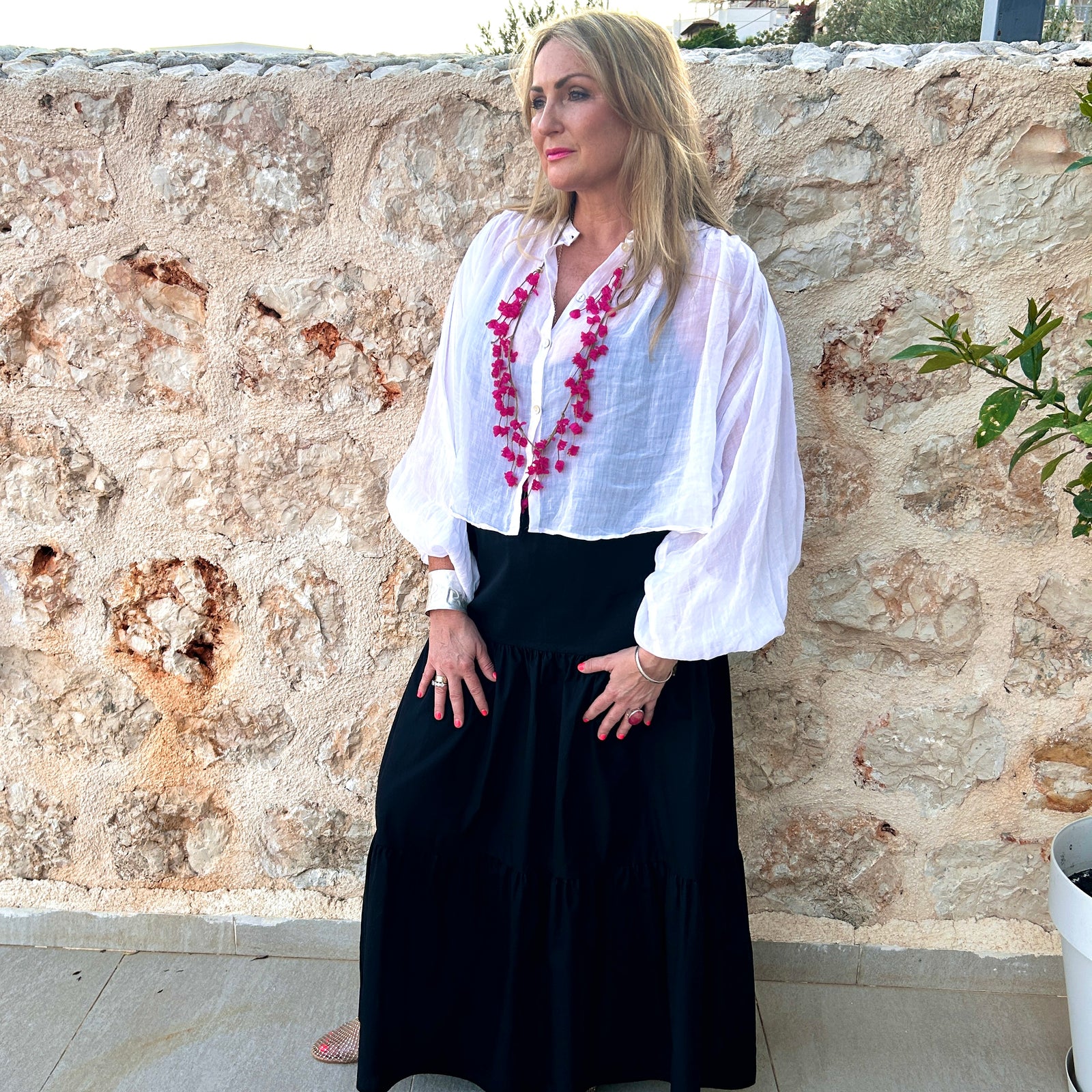 JULIA long resin bougainvillea necklace