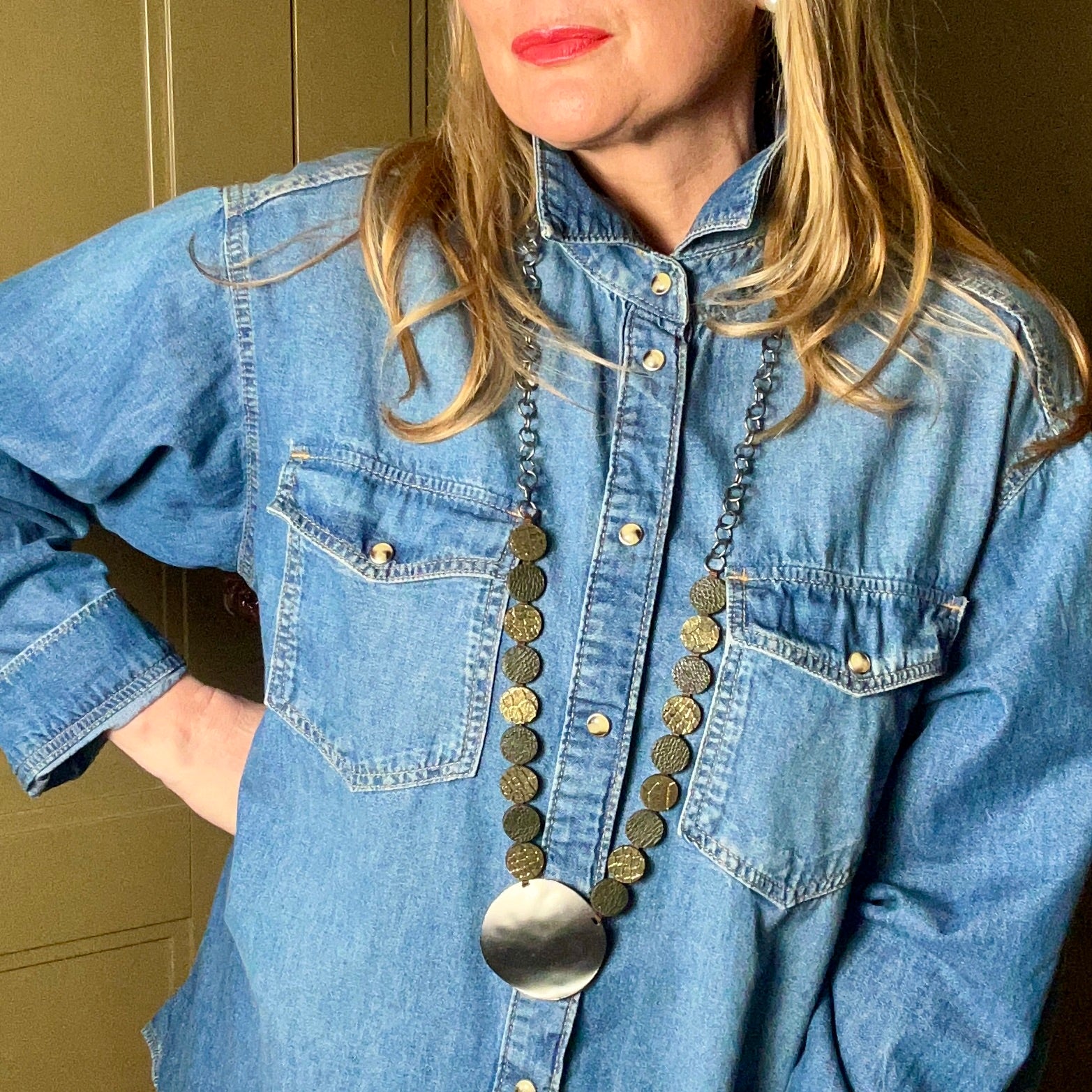 PHILIPPA long multi-disc pendant necklace