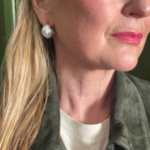 SAMANTHA small round textured metal hoop earrings