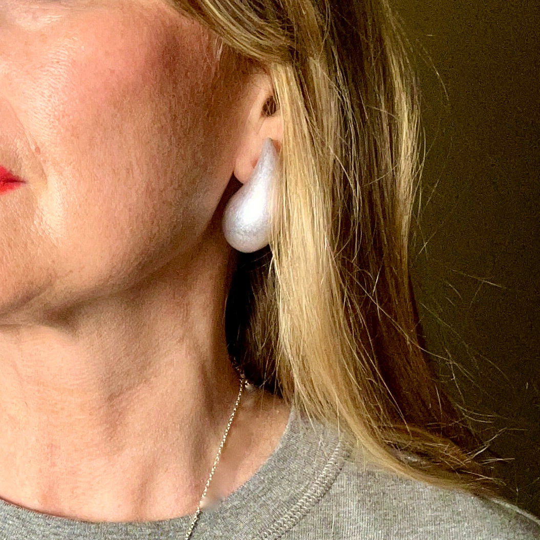 LYRA matt metal teardrop stud earrings