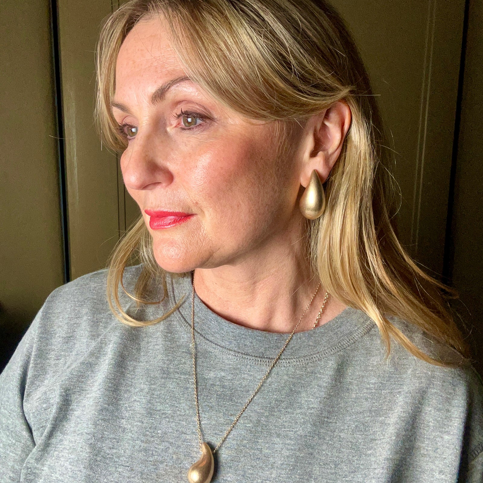 LYRA matt metal teardrop stud earrings