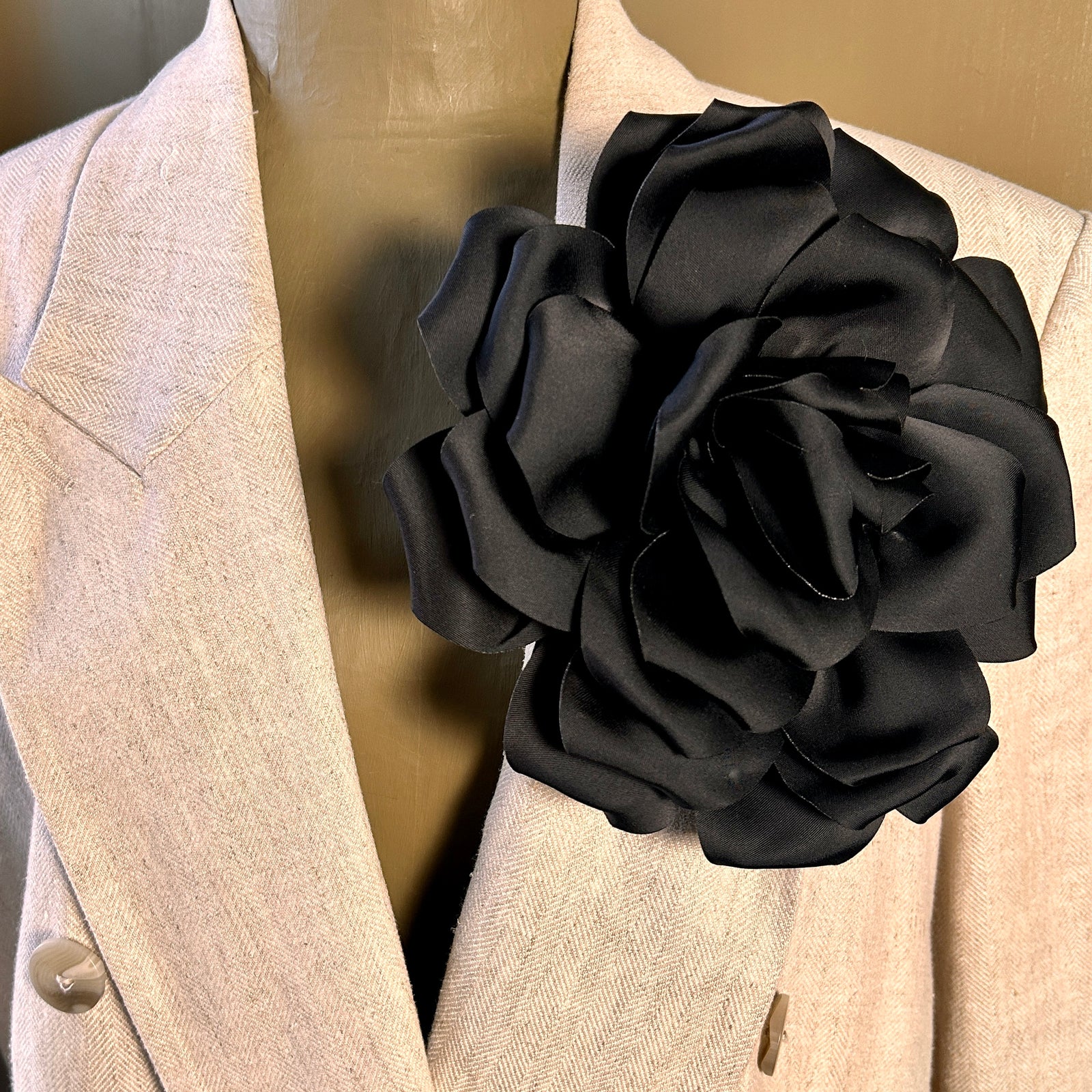 SUMMER oversized silky flower brooch/fascinator