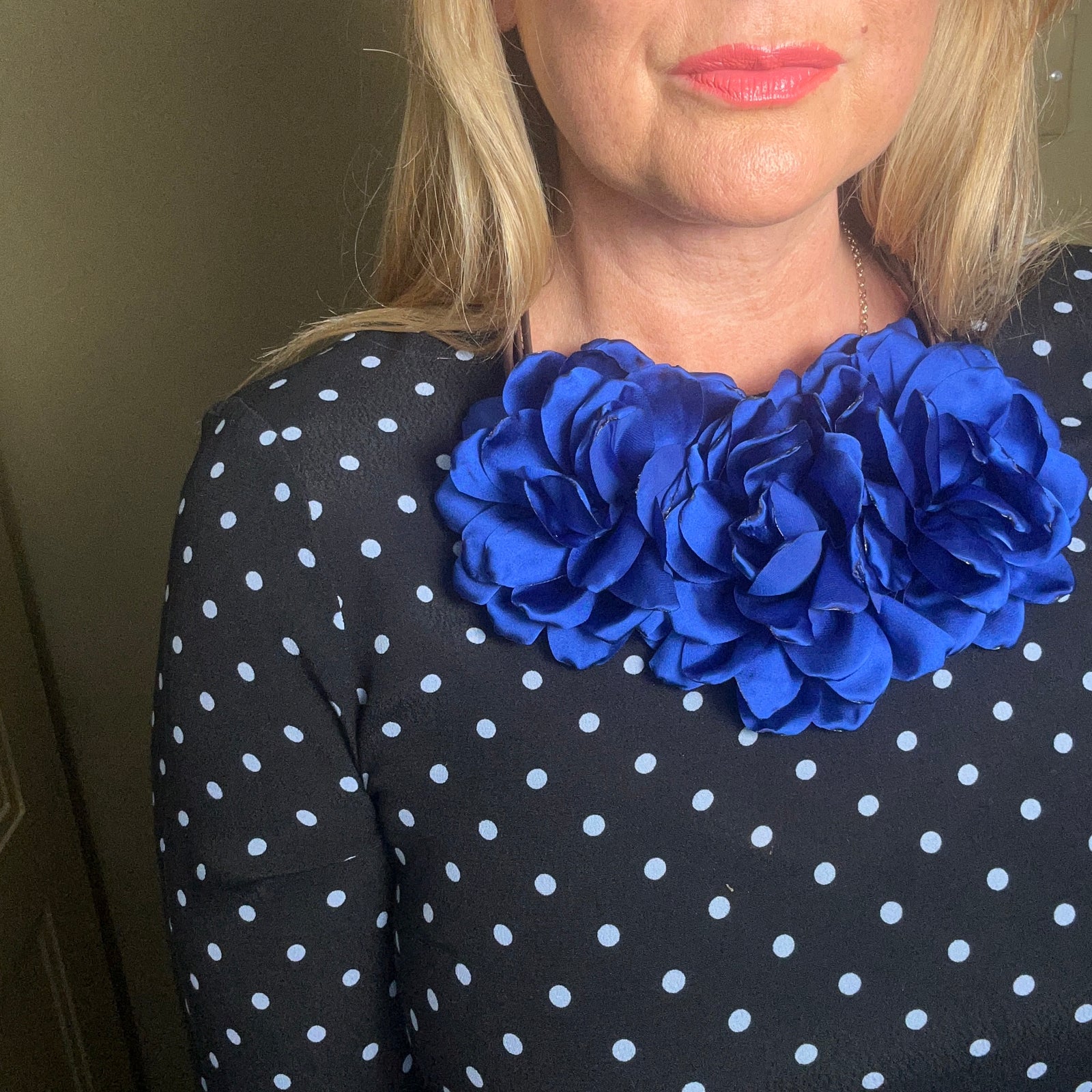 CLARA oversized silky flower choker necklace