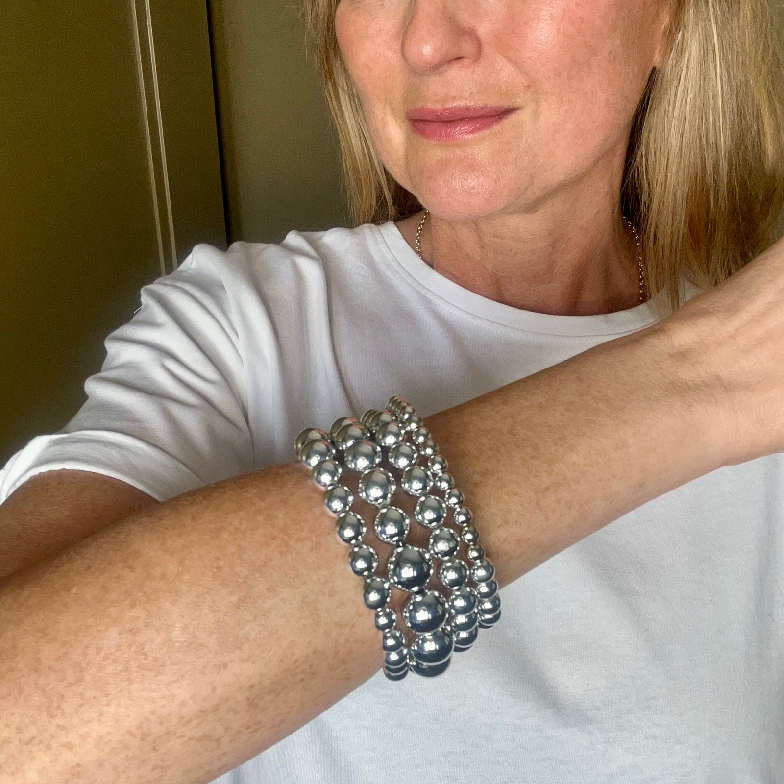 BEVERLEY high shine ball twisted band bracelet