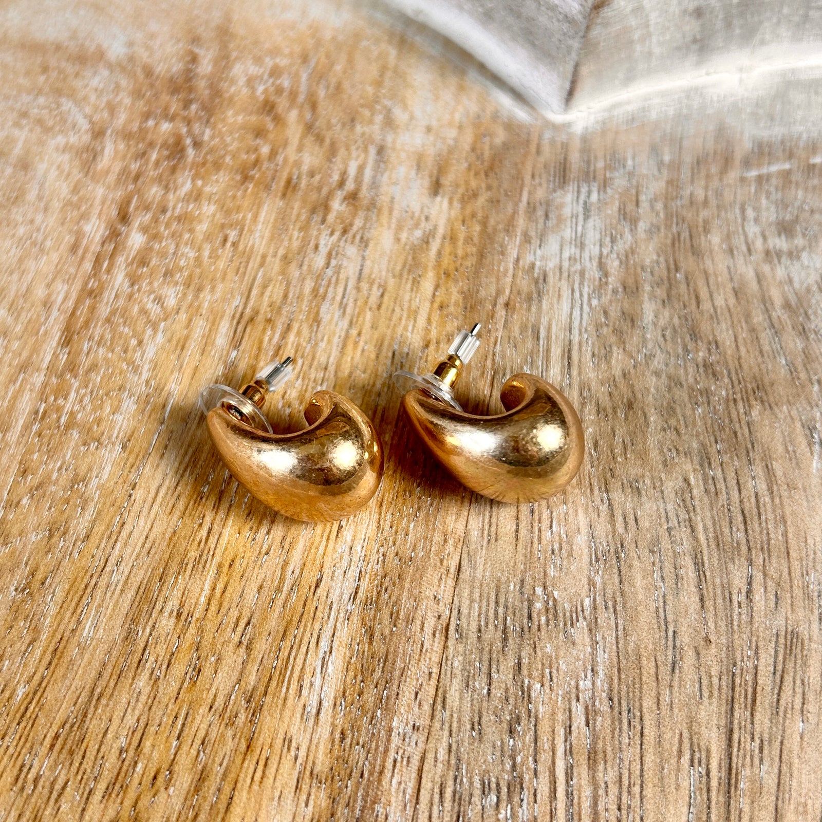 THEA small matt metal teardrop stud earrings