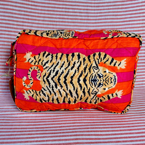 BLAKE large cotton tiger print wash bag