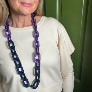SYDNEY two-tone long resin link necklace