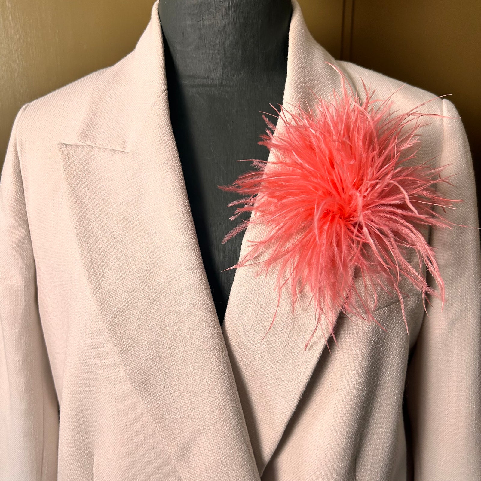 HARPER medium ostrich feather brooch and hair fascinator