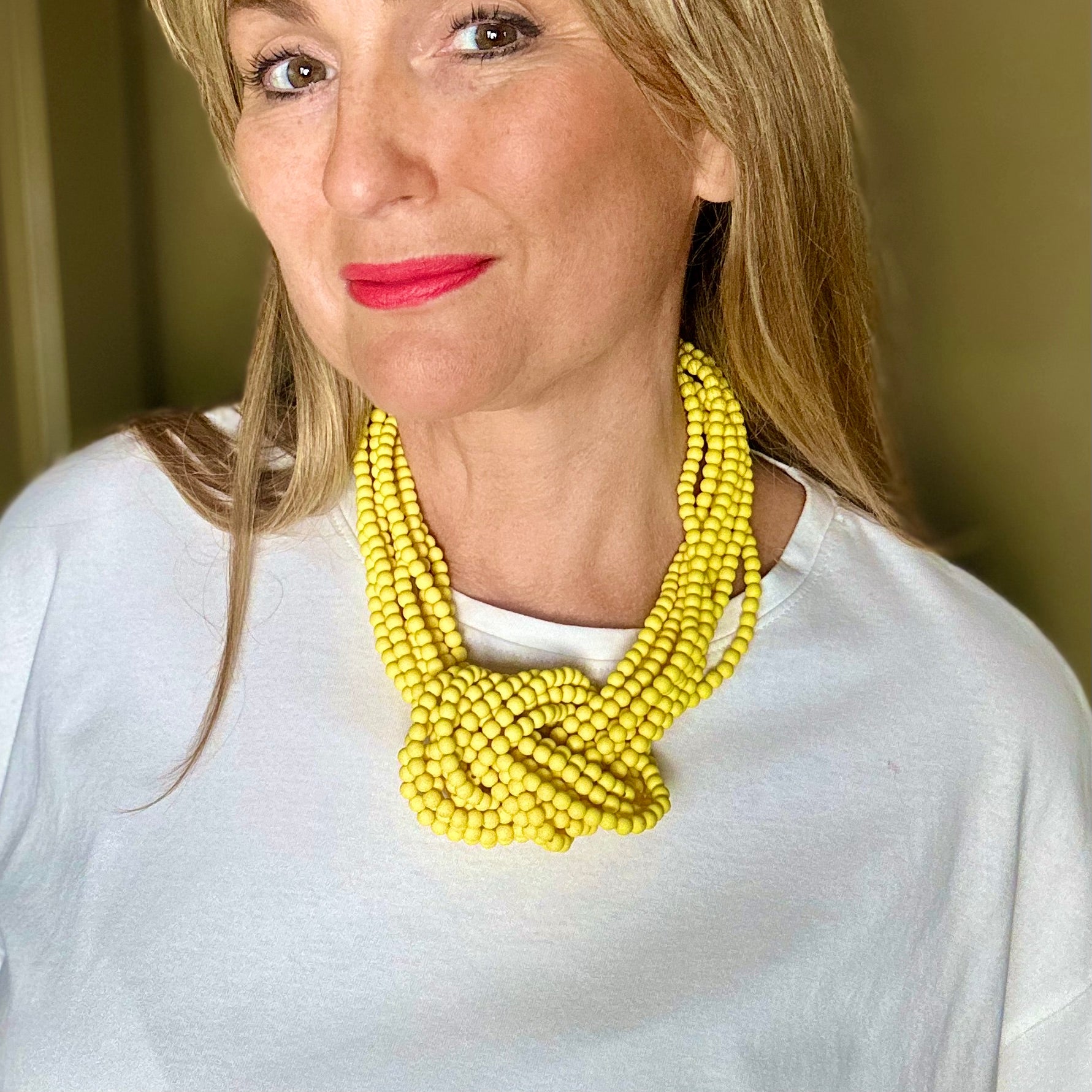 DOREEN resin bead knot choker necklace