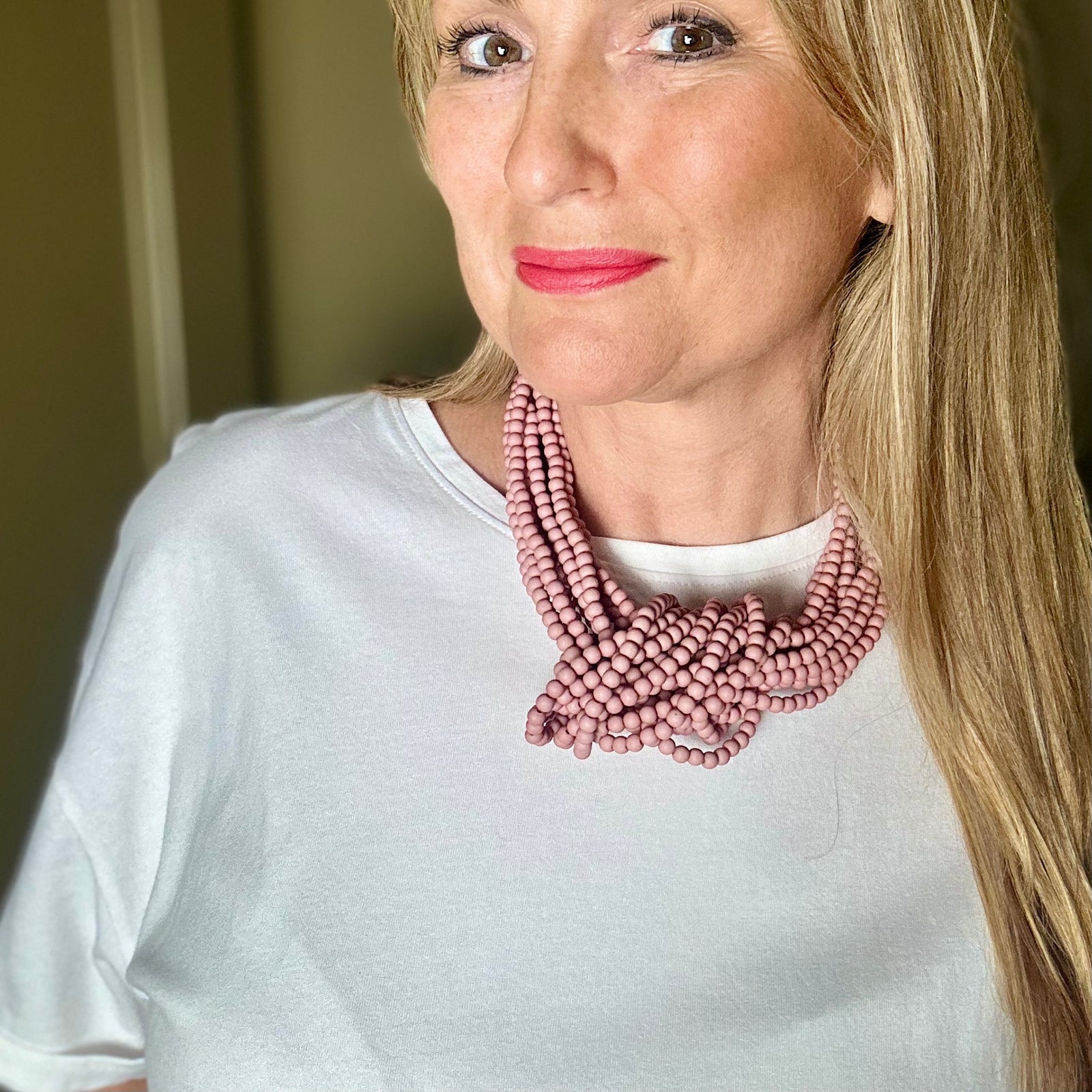 DOREEN resin bead knot choker necklace