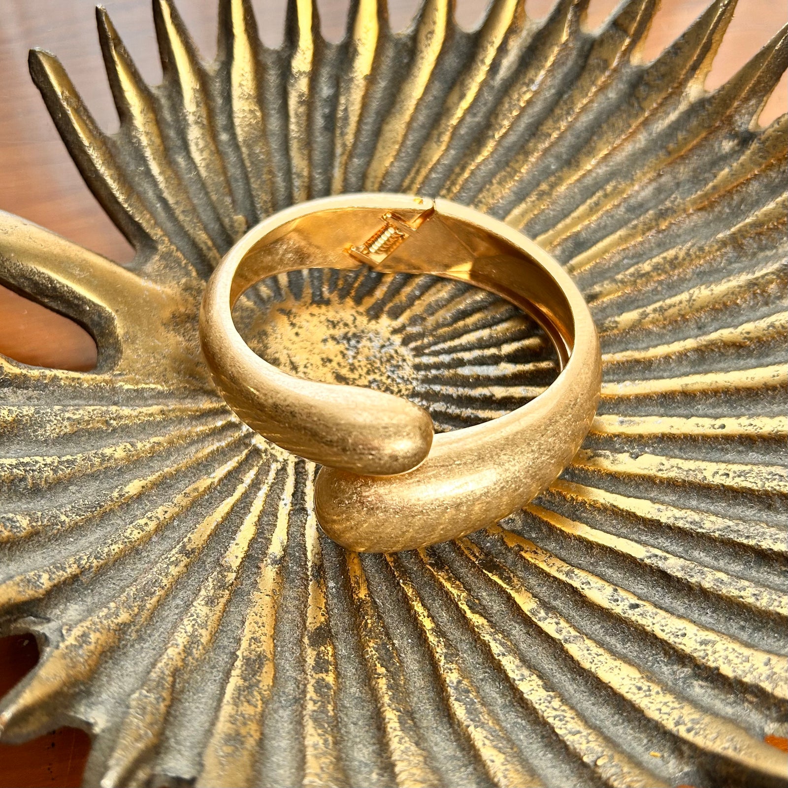 ALLY steel teardrop clasp bracelet