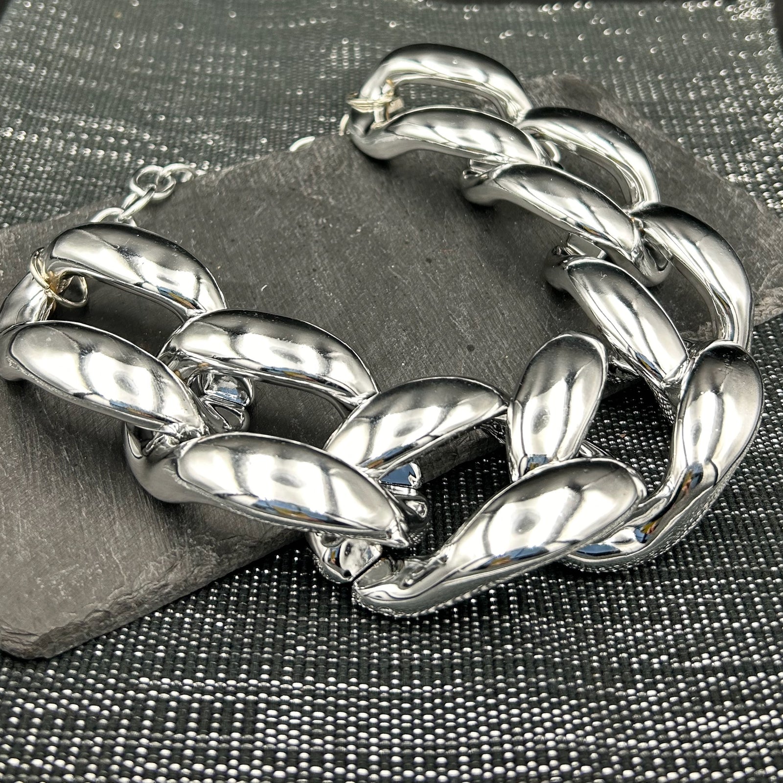 KORINNA large link choker necklace